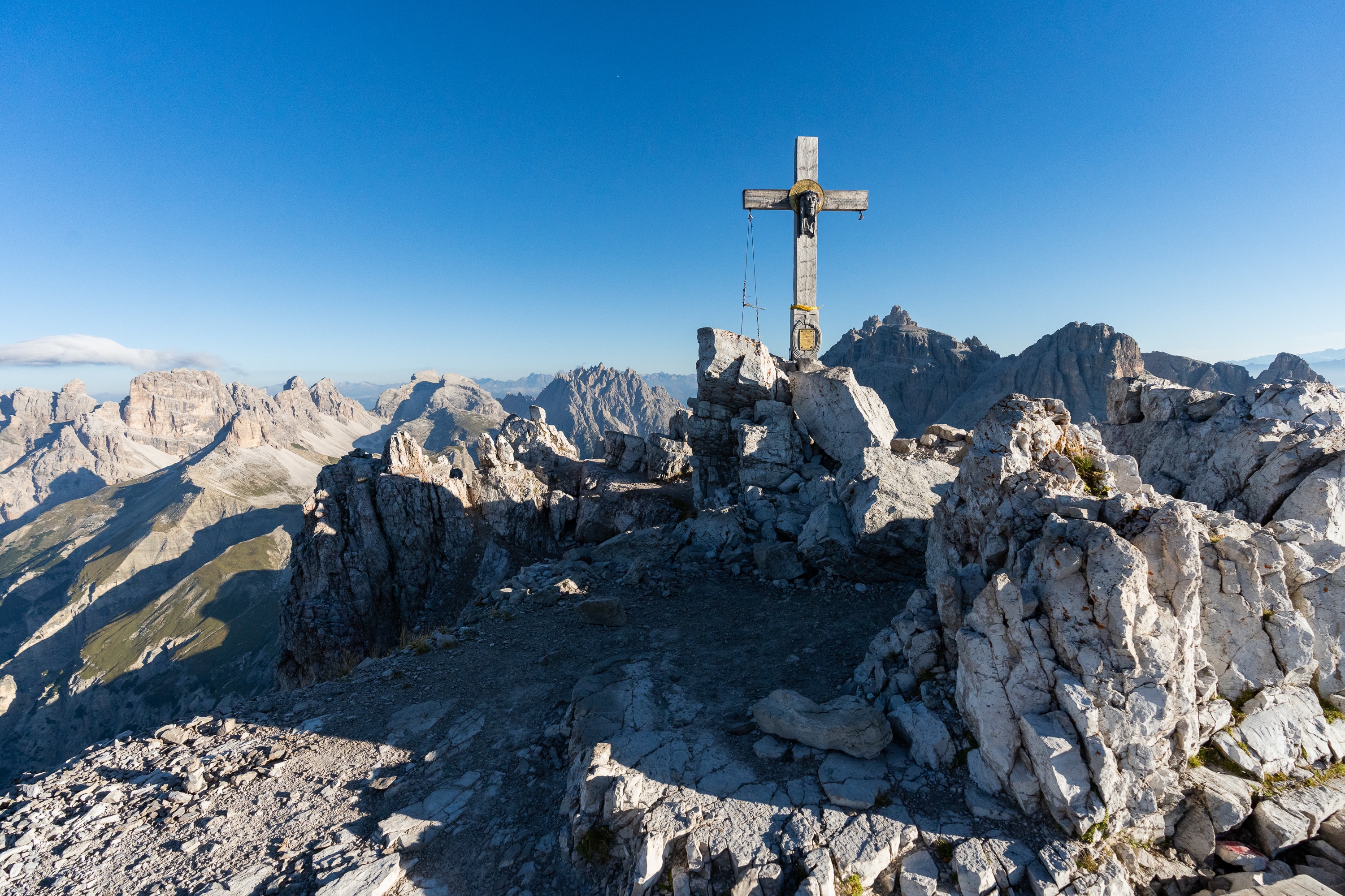 Das Gipfelkreuz des Paternkofels