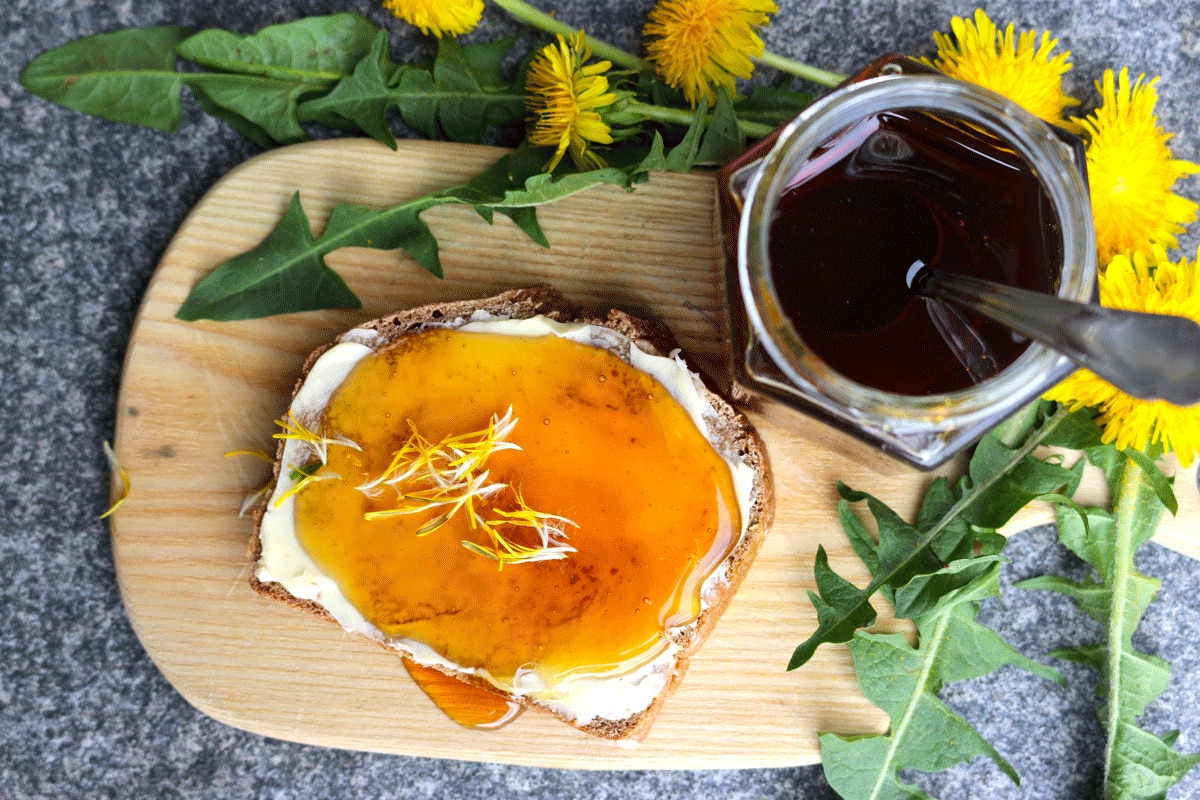 Vegane Alternative: „Löwenzahn-Honig“ - Bergwelten