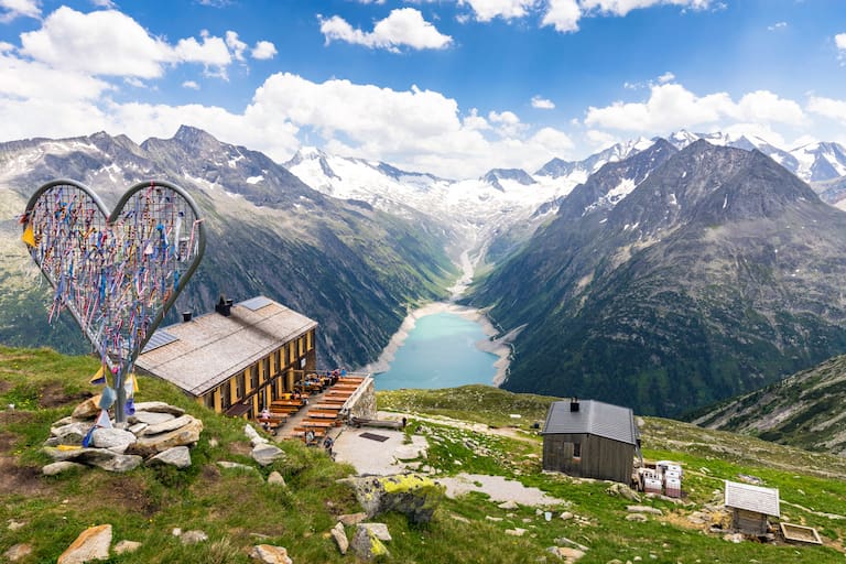 Die Olpererhütte (2.389 m) in den Zillertaler Alpen