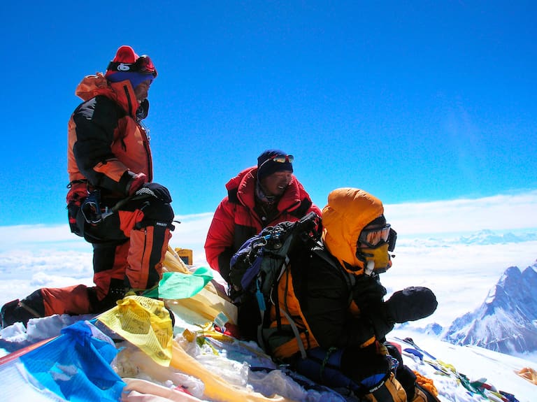 Der 8.848 Meter hohe Mount Everest wird für die meisten seiner Besteiger nur durch künstlichen Sauerstoff möglich