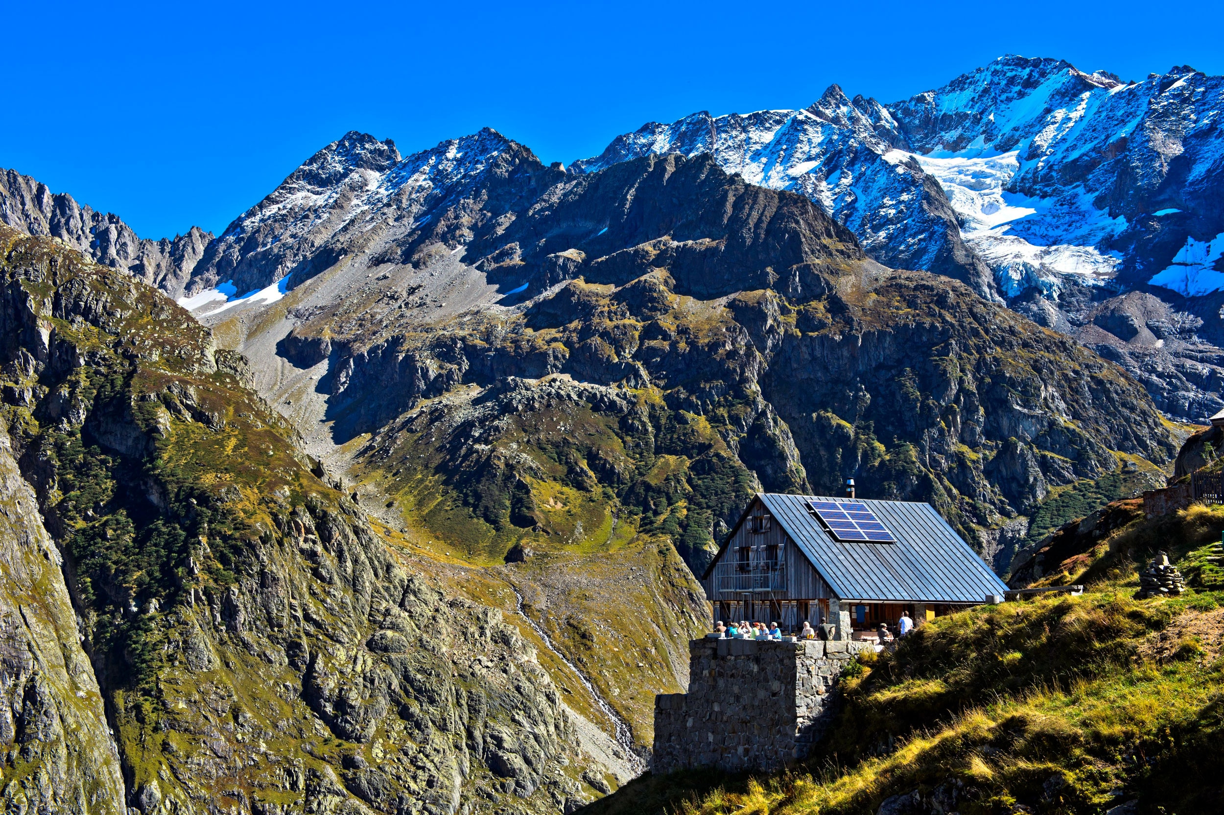 Die Windegghütte (1.880 m) in den Urner Alpen