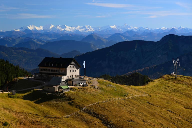 Das Rotwandhaus (1.737 m) in den Bayerischen Voralpen