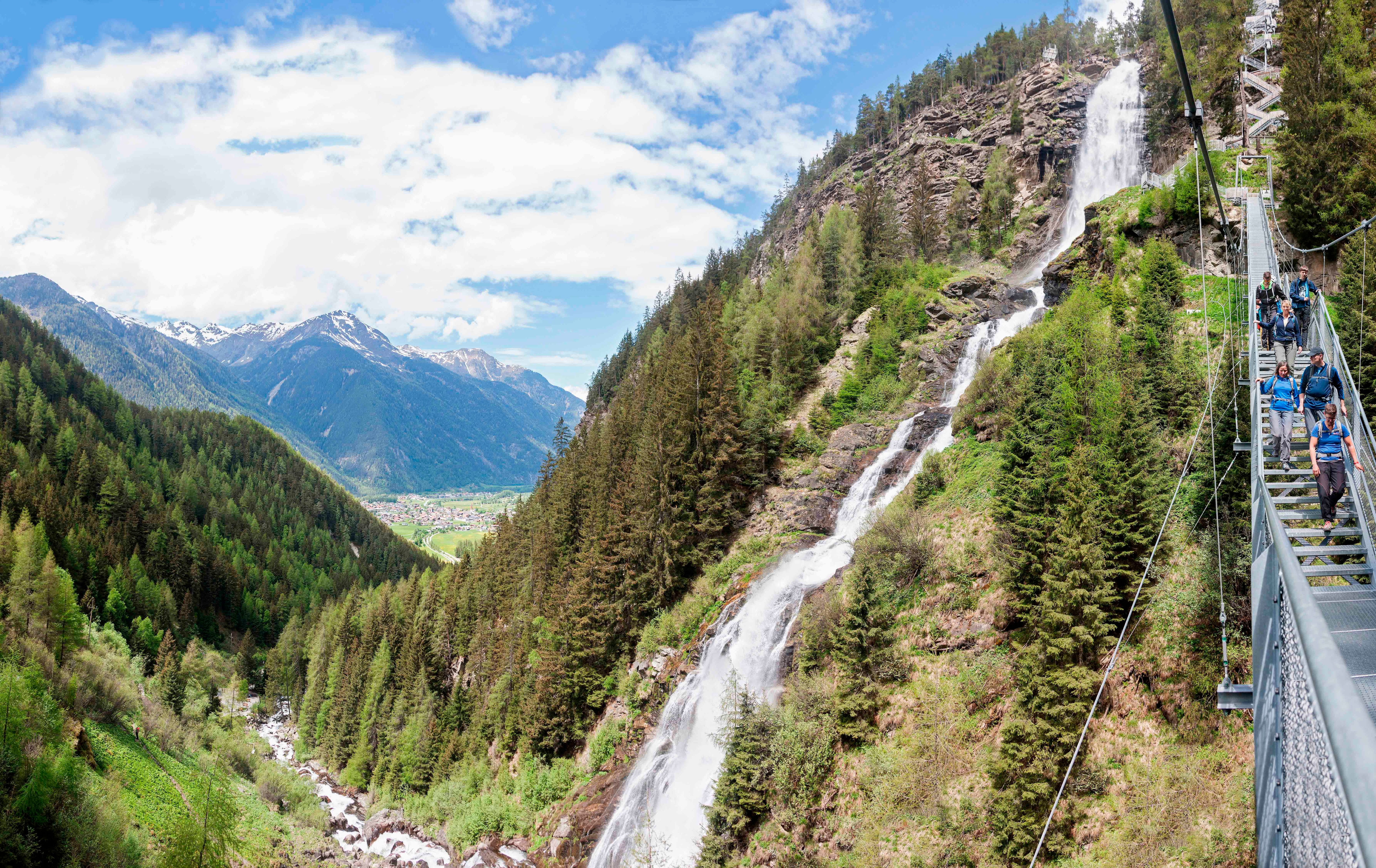 Der Tiroler Stuibenfall mit Aussichtstreppe