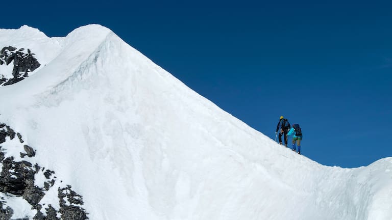 Eiger in der Schweiz: Bergsteiger am Mittellegigrat 