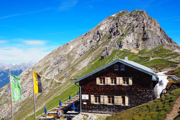 Die Nördlinger Hütte im Karwendel in Tirol