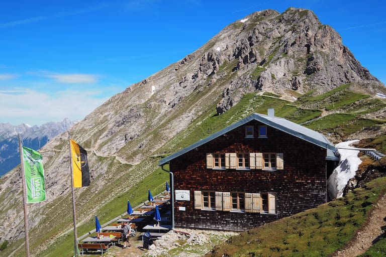 Die Nördlinger Hütte im Wettersteingebirge in Tirol