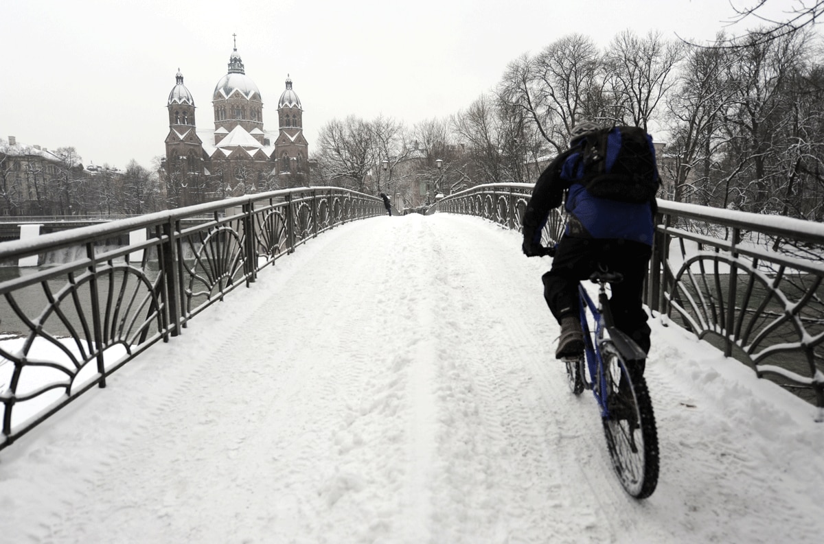 Radfahren bei winterlichen Bedingungen erfordert oft eine andere Ausrüstung