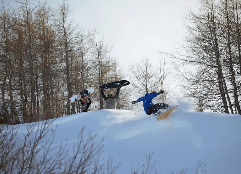 Powdersurfen: Snowboarden ohne Bindung