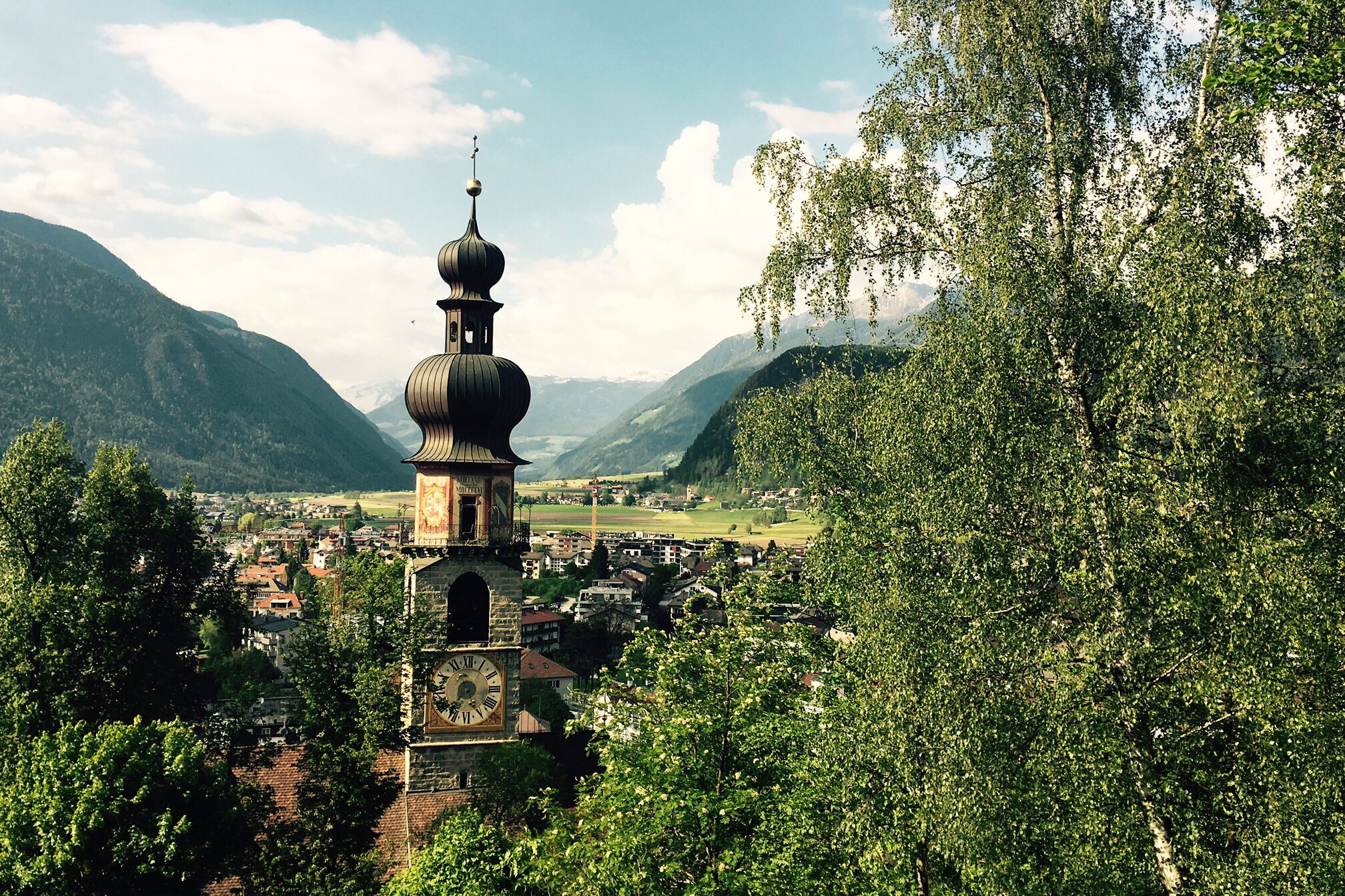 Auf den Hausberg von Pfalzen: Wandern im Südtiroler Pustertal auf den Sambock