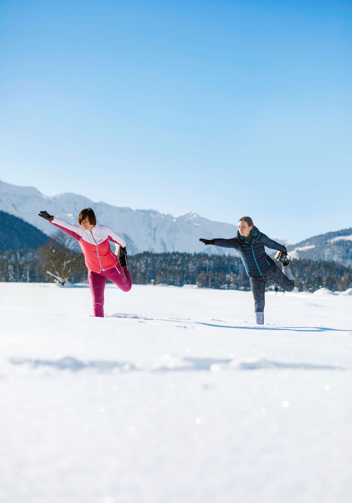Yoga im Schnee.