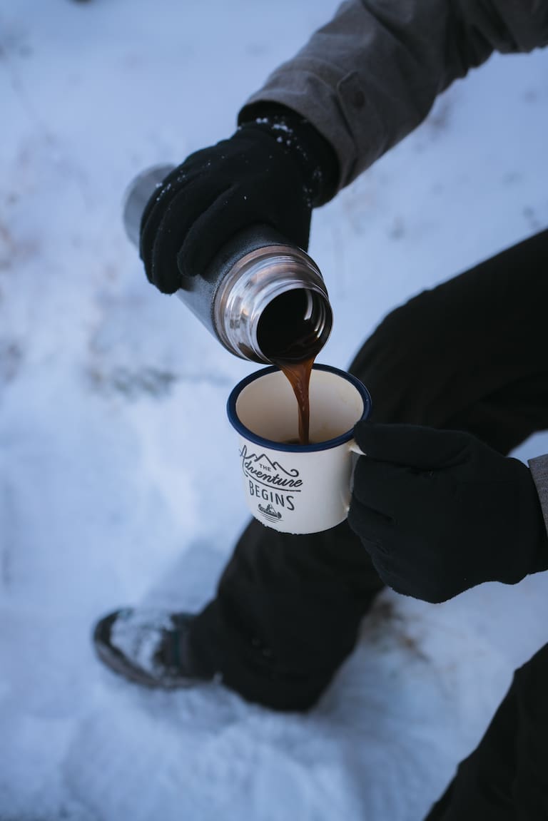 Thermosflaschen eigenen sich hervorragend für einen Marschtee oder Gipfel-Espresso