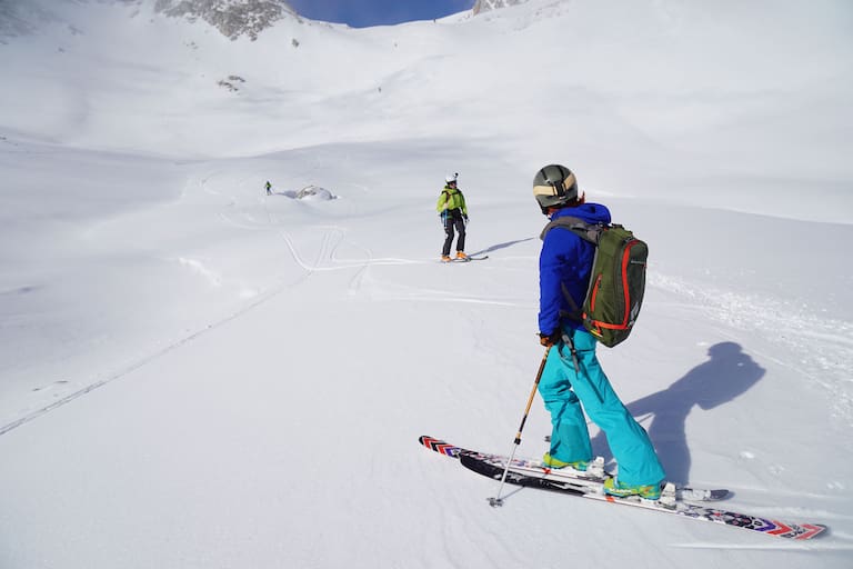 Skitourengeher im Gelände
