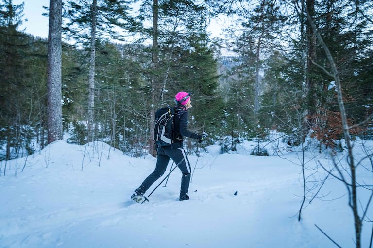 Auf dem Backcountry Trail in Ruhpolding fühlt man sich wie beim Skiwandern in Skandinavien. Eine gute Tourenplanung ist hierfür allerdings von Vorteil.