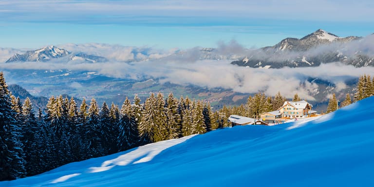 Panoramablick vom Gipfel des Söllereck (1.430 m) auf die Allgäuer Alpen