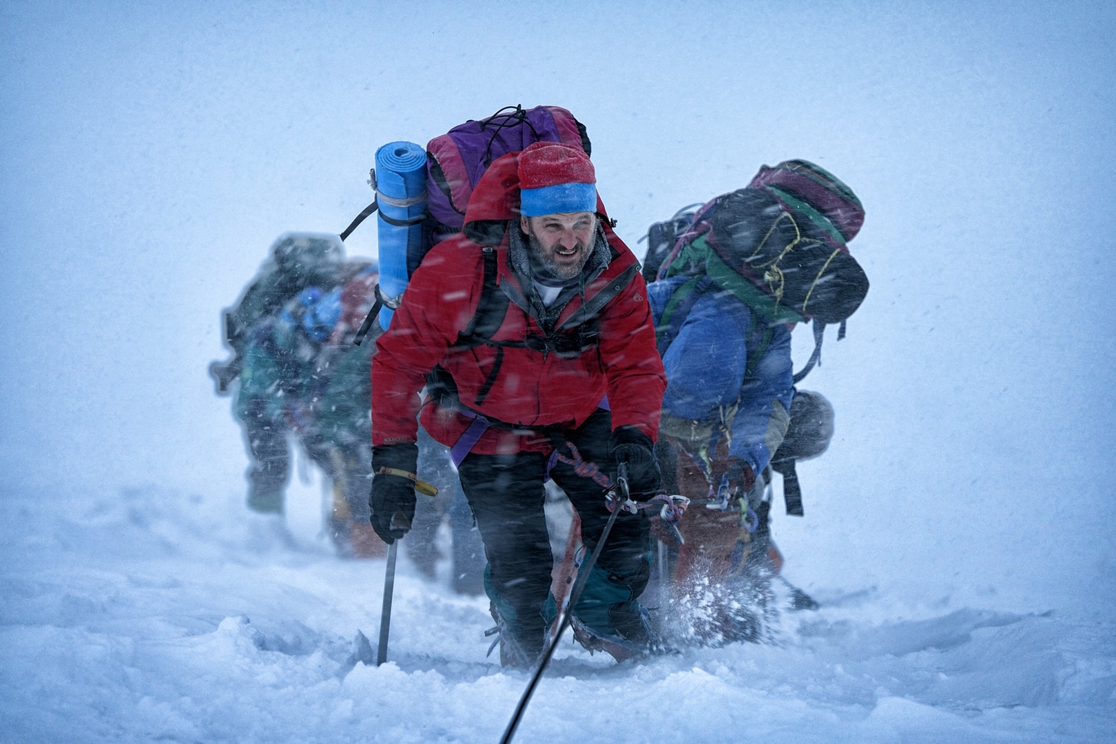 Everest: Anstieg im Sturm
