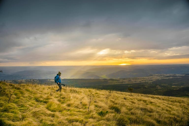 Wanderer am Berg