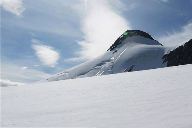 Skitour aufs Zuckerhütl in den Stubaier Alpen in Tirol