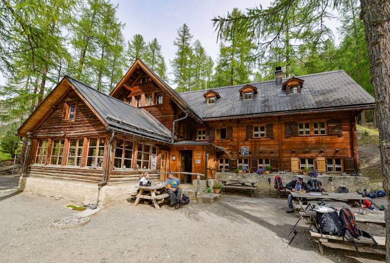 Die Chamanna Cluozza im Schweizerischen Nationalpark 