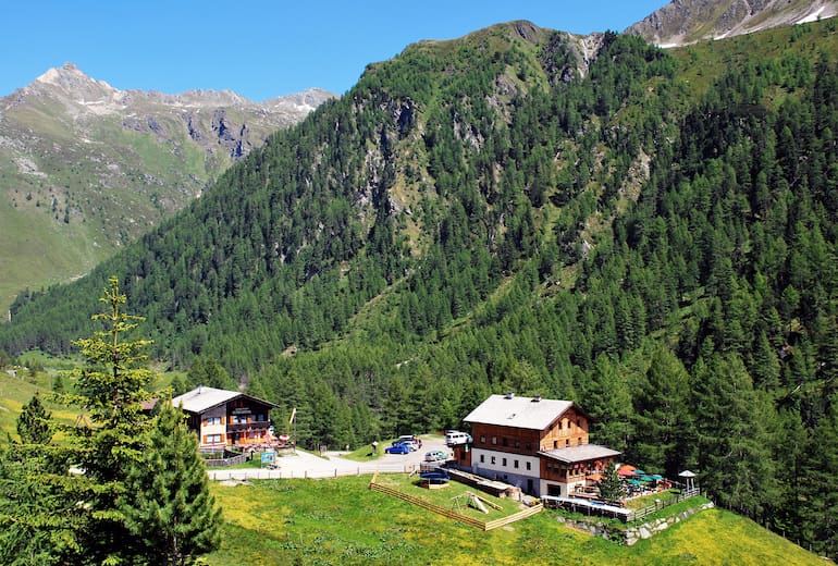 Das Sadnighaus inmitten der Kärntner Bergwelt im herrlichen Astental befindet sich auf 1.880 Meter Höhe. 