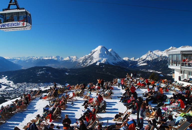 Bergrestaurant Rosshütte in der Olympiaregion Seefeld bei Innsbruck in Tirol