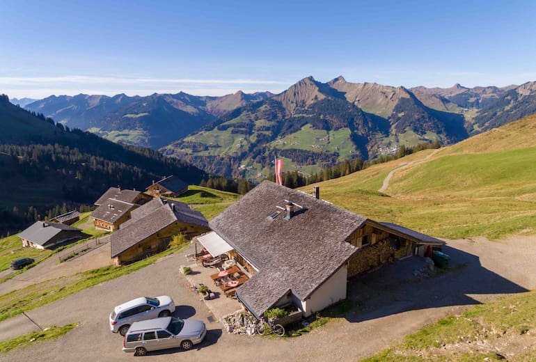 Die Breithornhütte - Blick ins Tal