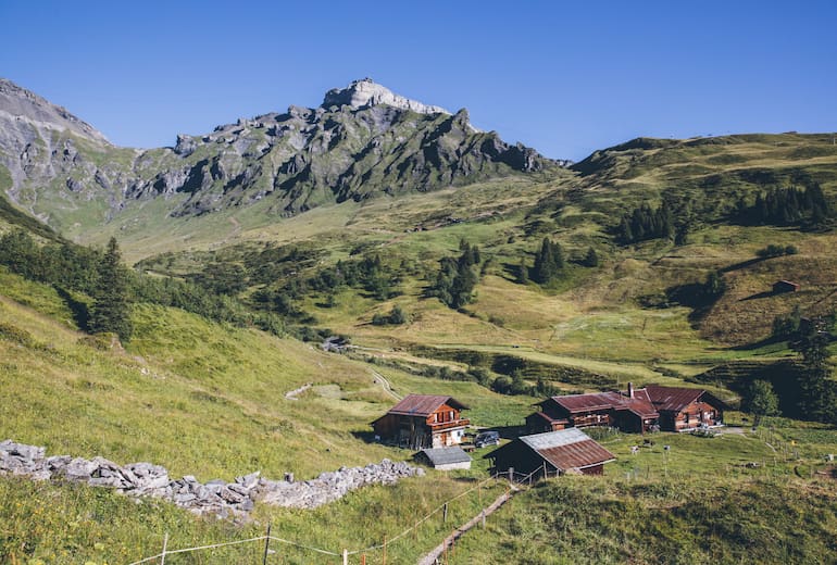 Die Rotstockhütte befindet sich am Fuße des Schilthorns (2.973 m) im Berner Oberland.
